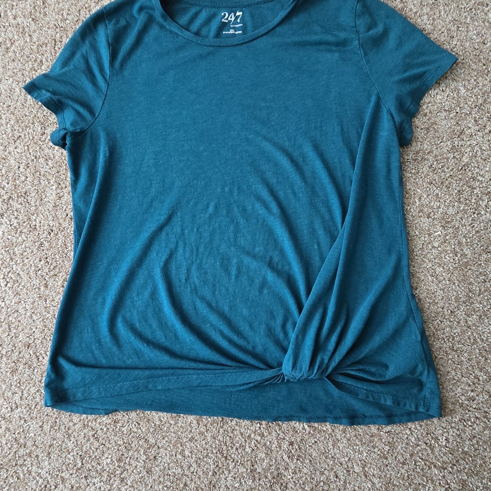 Maurices Teal Short Sleeve Top Wirh Knot Hem. XXL - Picture 4 of 8